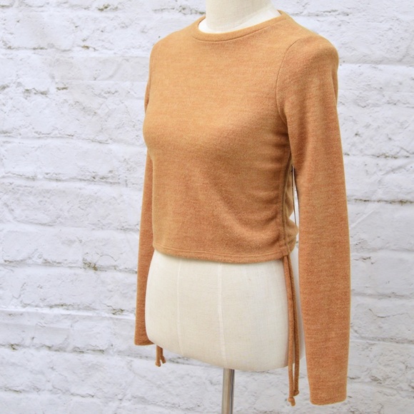 ❌SOLD❌ 🆕 🍂 Lulu’s crop top - Picture 2 of 3